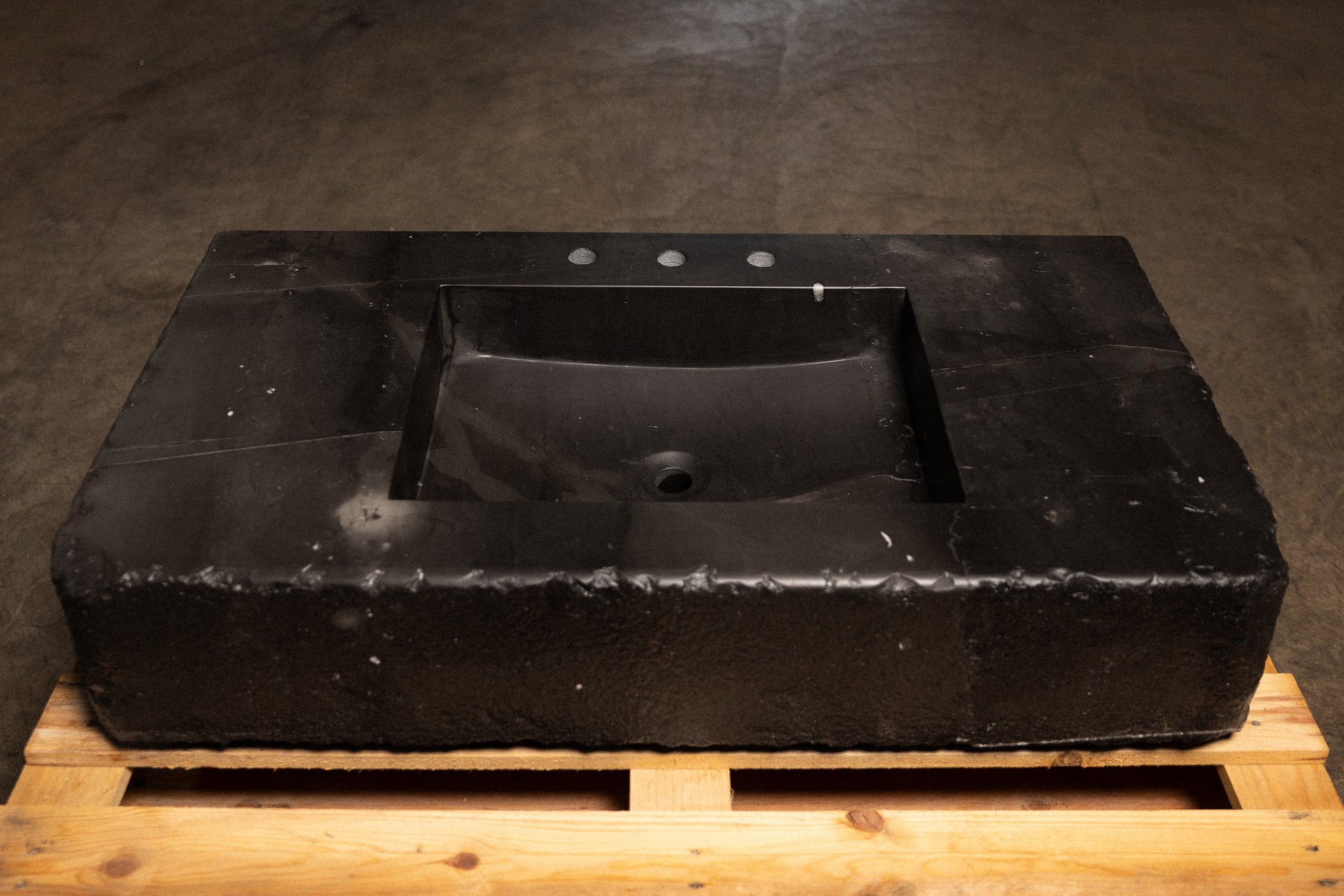 Nero Antiqued 42" - Image 3